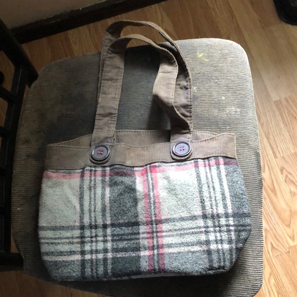 Aeropostale’s mini purse